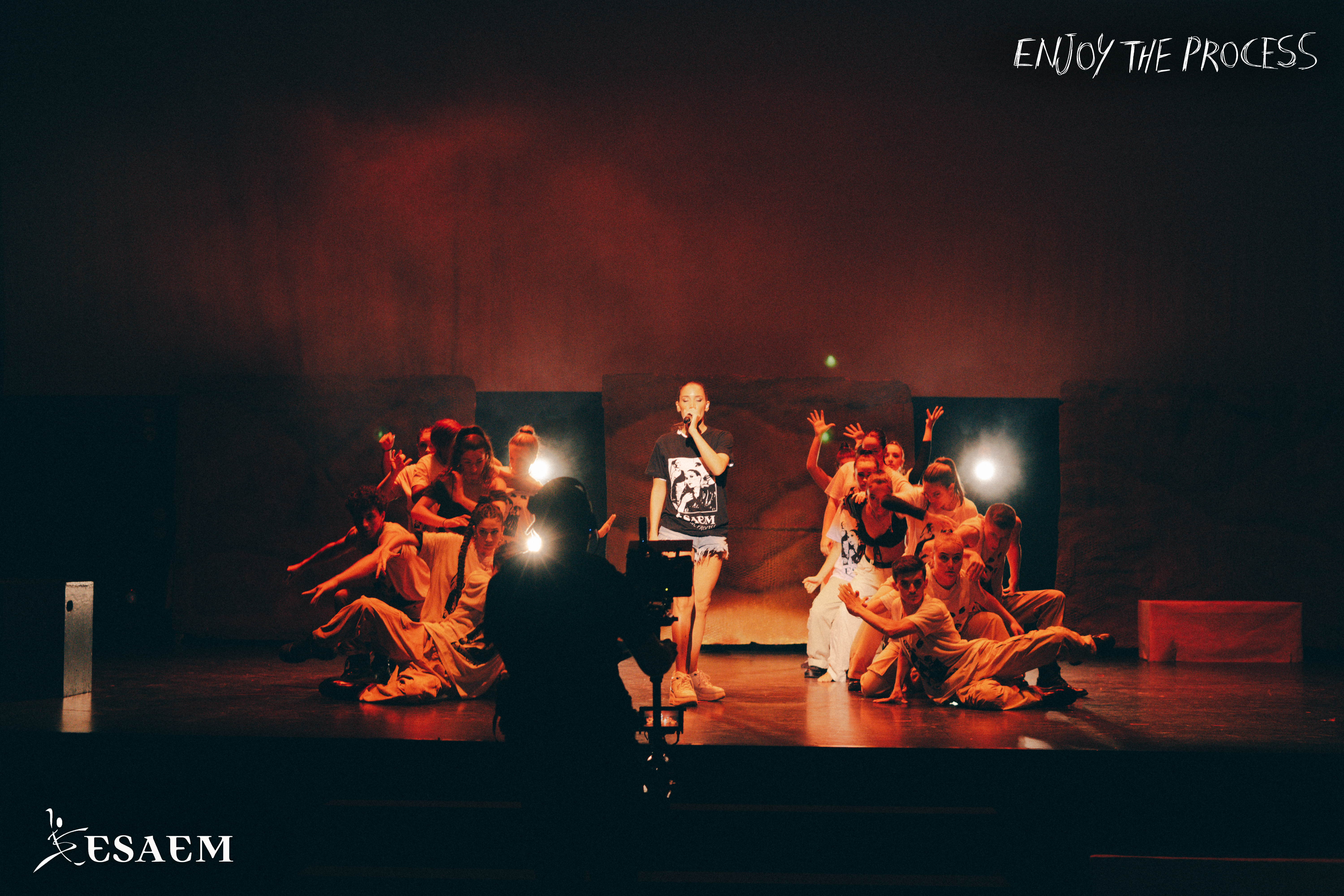 Coreografía con cantante